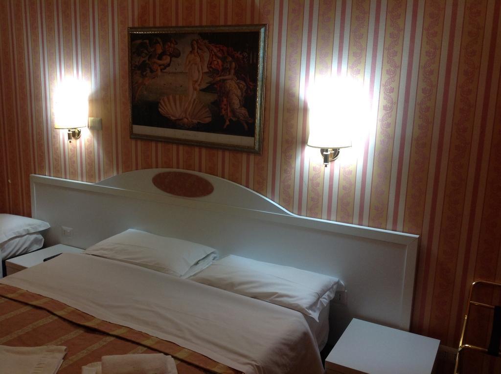 Rome Palace 호텔 객실 사진