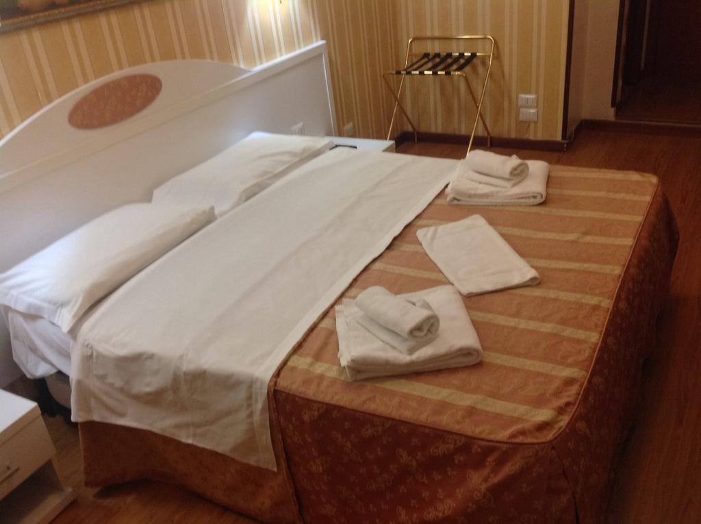 Rome Palace 호텔 객실 사진